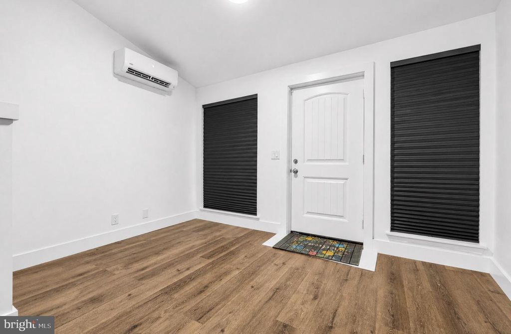 Image 8 of property listing at 2801 ROUND RD, Baltimore, MD 21225