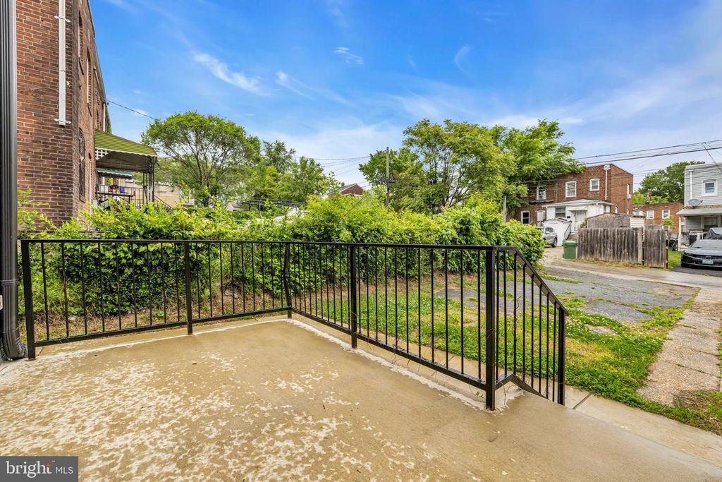 Image 9 of property listing at 2801 ROUND RD, Baltimore, MD 21225