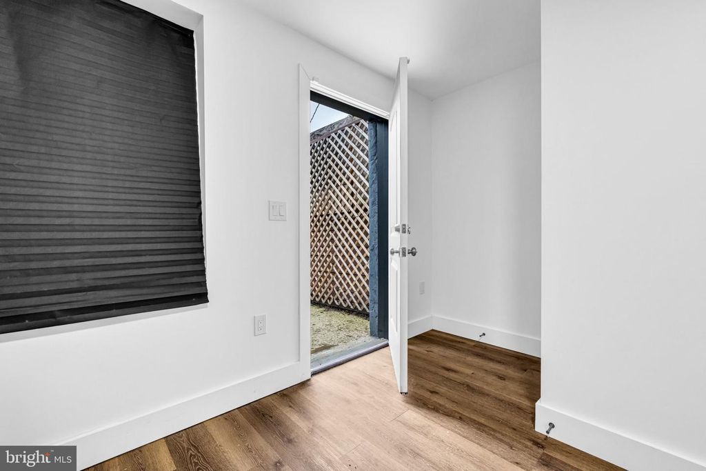 Image 10 of property listing at 2801 ROUND RD, Baltimore, MD 21225