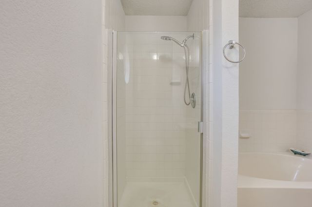 625 Creekview Drive, Burleson, TX 76028