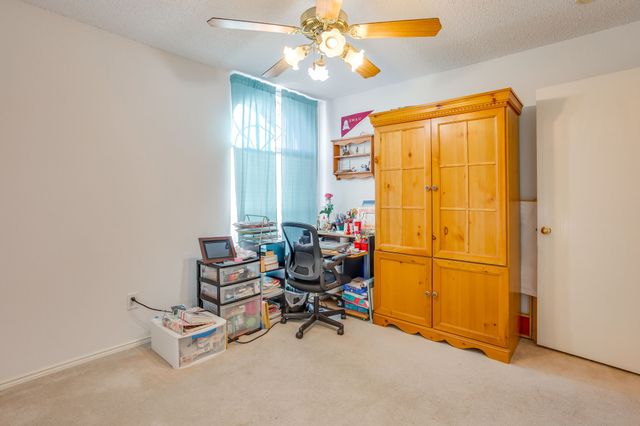 625 Creekview Drive, Burleson, TX 76028