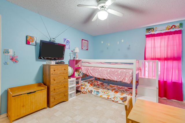 625 Creekview Drive, Burleson, TX 76028