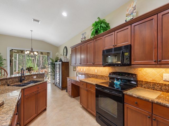 2794 W Brookfield Way, Vero Beach, FL 32966