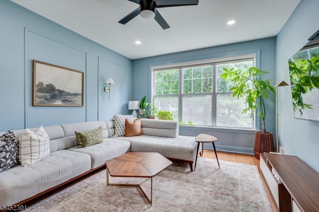 13 Franklin School Way, Metuchen Boro, NJ 08840