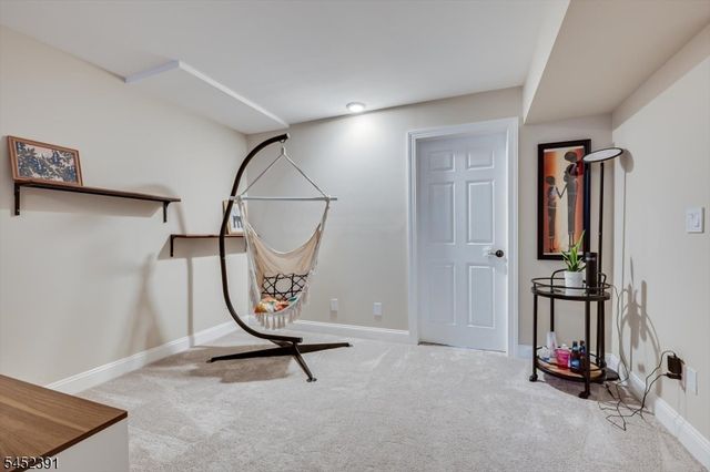 13 Franklin School Way, Metuchen Boro, NJ 08840
