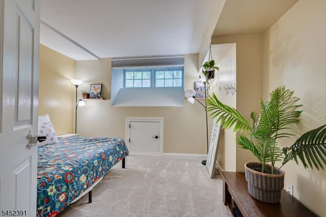 13 Franklin School Way, Metuchen Boro, NJ 08840