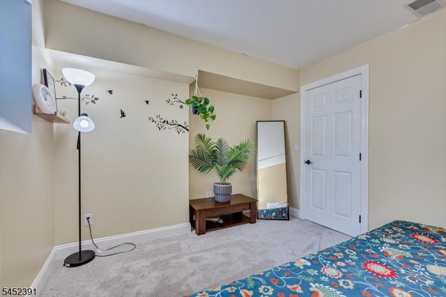 13 Franklin School Way, Metuchen Boro, NJ 08840