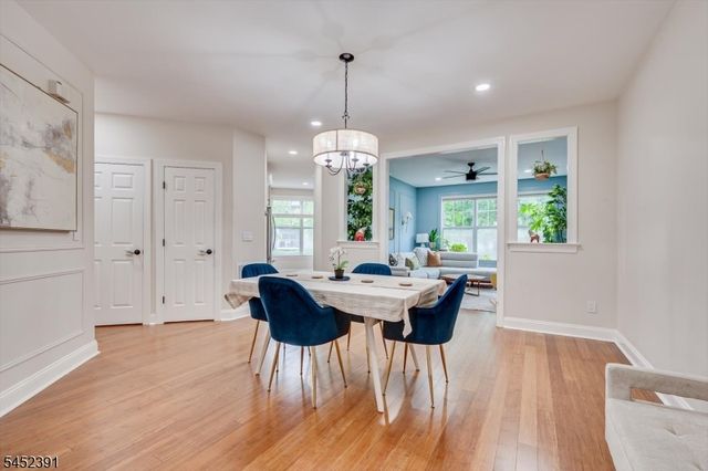 13 Franklin School Way, Metuchen Boro, NJ 08840