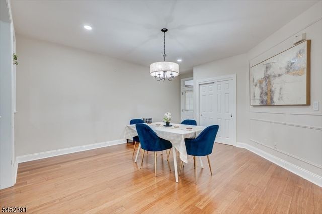 13 Franklin School Way, Metuchen Boro, NJ 08840