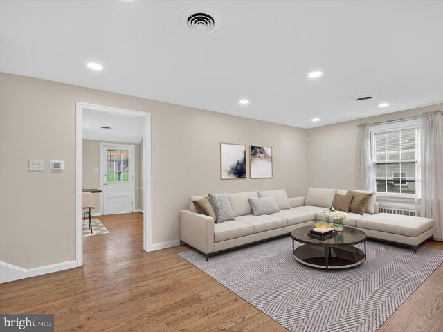 880 CORVAIR RD, Lancaster, PA 17601