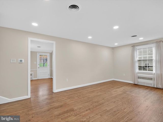 880 CORVAIR RD, Lancaster, PA 17601