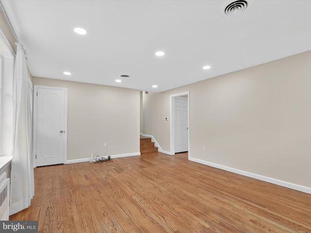 880 CORVAIR RD, Lancaster, PA 17601