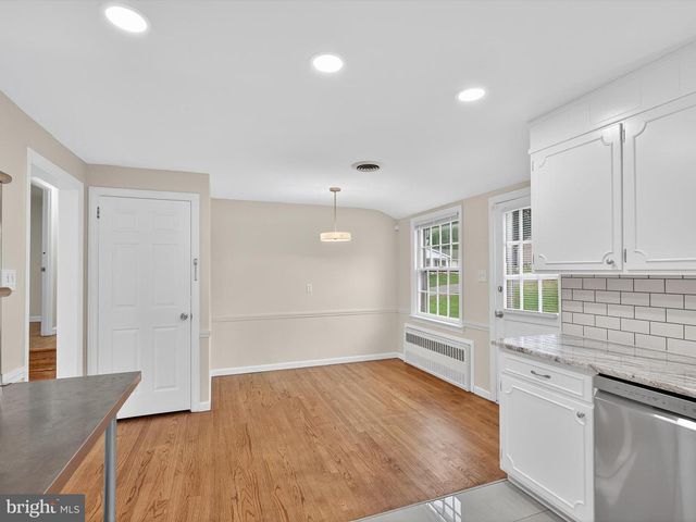 880 CORVAIR RD, Lancaster, PA 17601