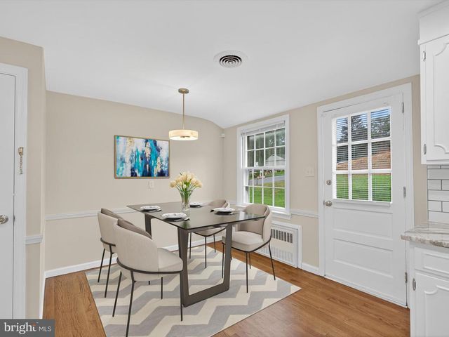 880 CORVAIR RD, Lancaster, PA 17601