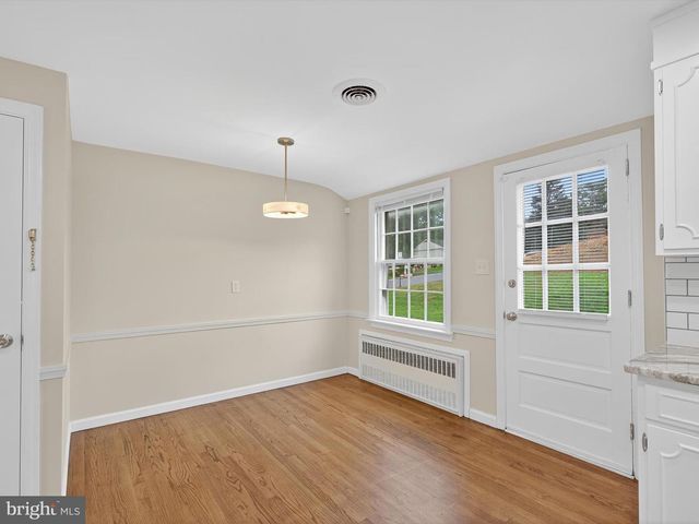 880 CORVAIR RD, Lancaster, PA 17601