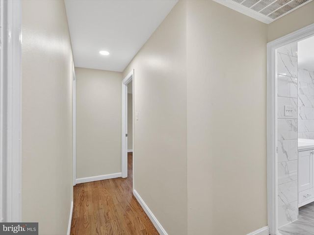 880 CORVAIR RD, Lancaster, PA 17601