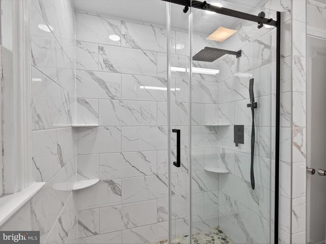 880 CORVAIR RD, Lancaster, PA 17601