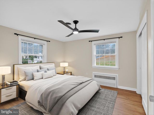 880 CORVAIR RD, Lancaster, PA 17601