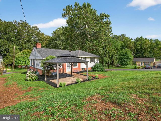 880 CORVAIR RD, Lancaster, PA 17601