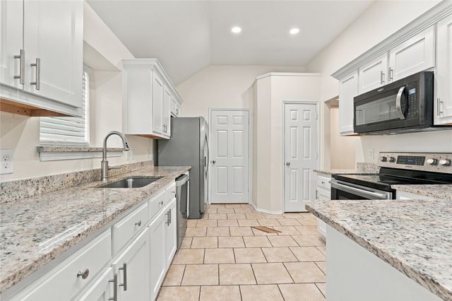 1968 Hobart Lane, Lewisville, TX 75067