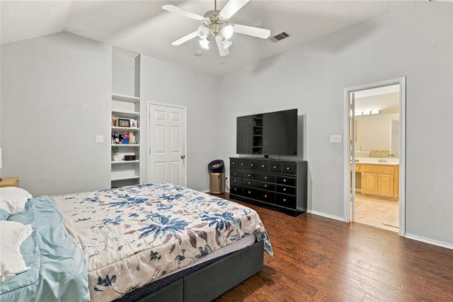 1968 Hobart Lane, Lewisville, TX 75067
