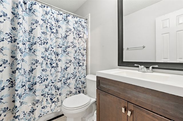 1968 Hobart Lane, Lewisville, TX 75067