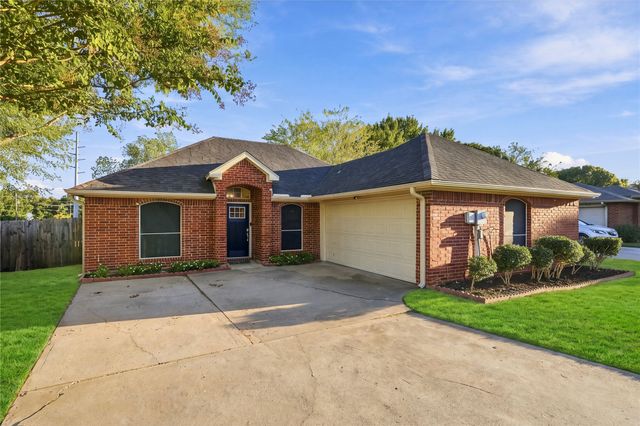 1968 Hobart Lane, Lewisville, TX 75067