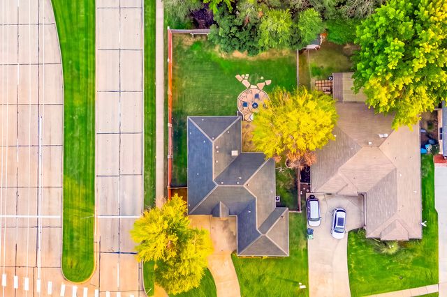1968 Hobart Lane, Lewisville, TX 75067
