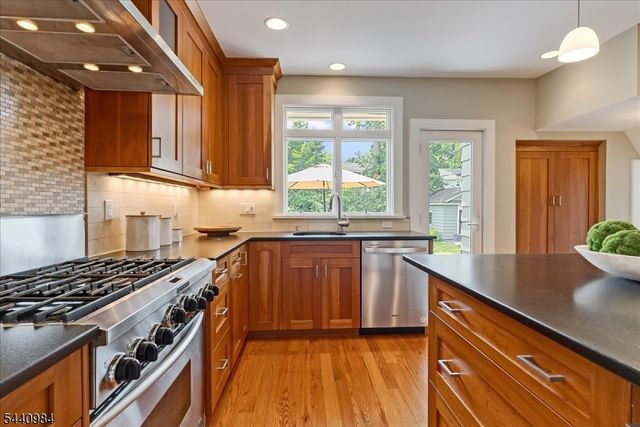 54 Aubrey Rd, Montclair Twp., NJ 07043