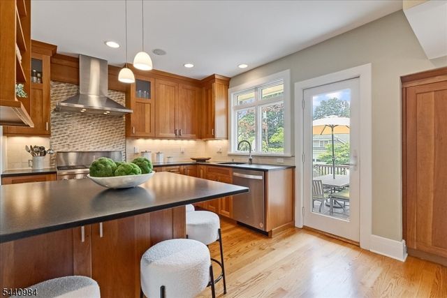 54 Aubrey Rd, Montclair Twp., NJ 07043