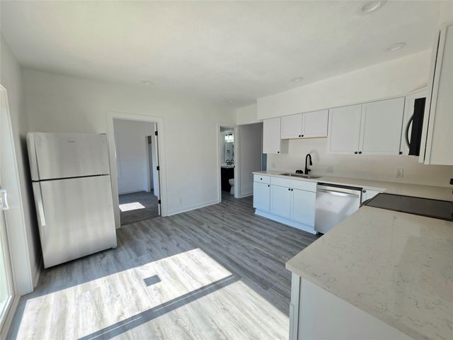 804 Philip Street, Des Moines, IA 50315