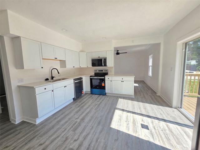 804 Philip Street, Des Moines, IA 50315