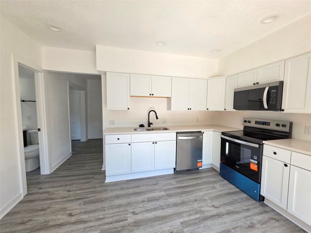 804 Philip Street, Des Moines, IA 50315