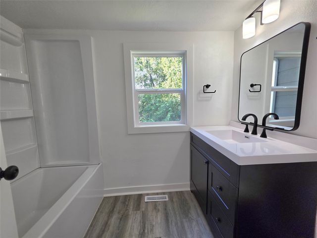 804 Philip Street, Des Moines, IA 50315