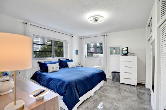 17001 NE 13th Ave 104, Miami, FL 33162