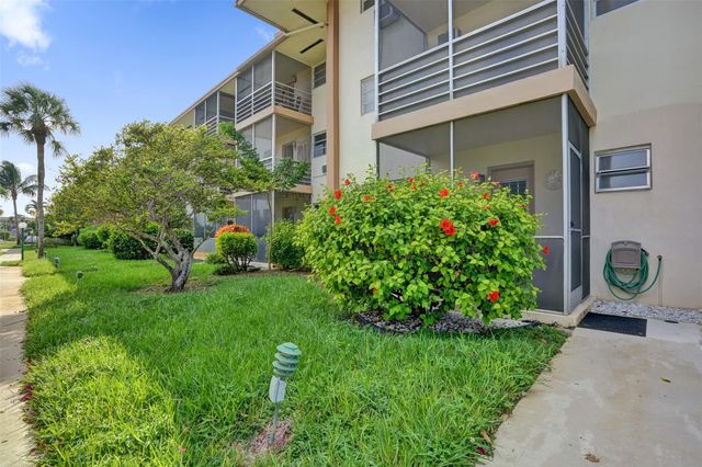 17001 NE 13th Ave 104, Miami, FL 33162