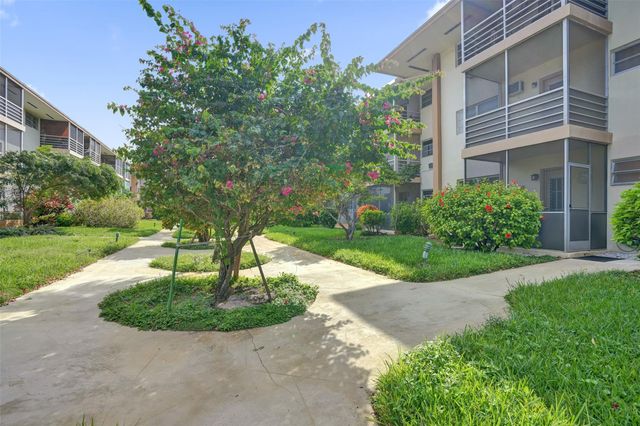 17001 NE 13th Ave 104, Miami, FL 33162