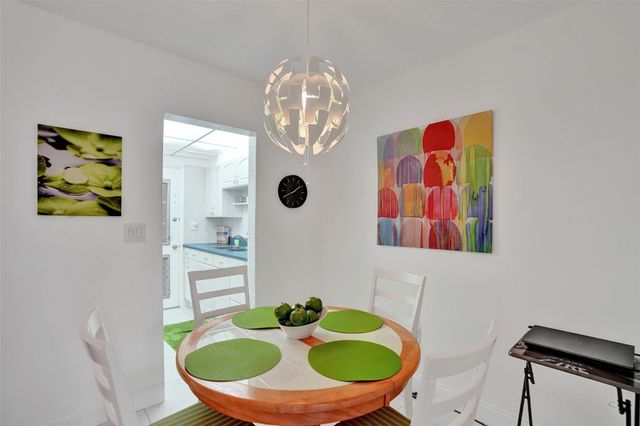 17001 NE 13th Ave 104, Miami, FL 33162