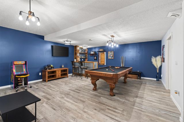 1244 Granada Circle N, Oakdale, MN 55128