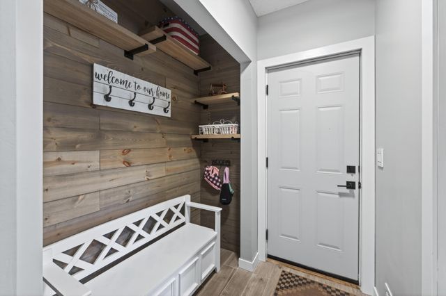 1244 Granada Circle N, Oakdale, MN 55128