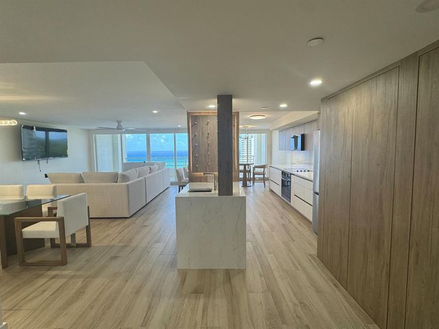 4201 N Ocean Boulevard 1407, Boca Raton, FL 33431