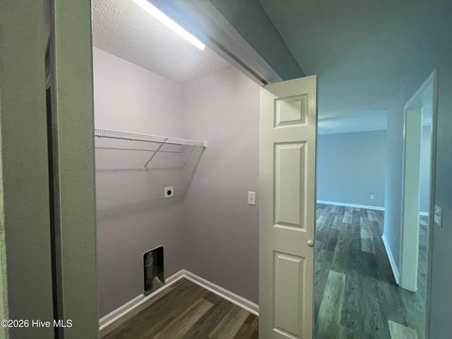 1469 E Boiling Spring Road, Southport, NC 28461