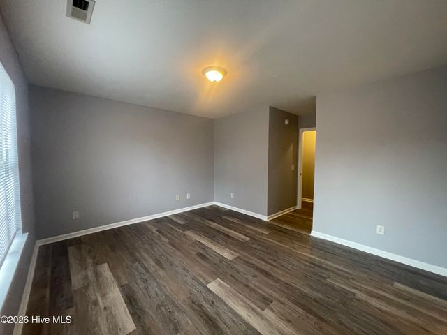 1469 E Boiling Spring Road, Southport, NC 28461