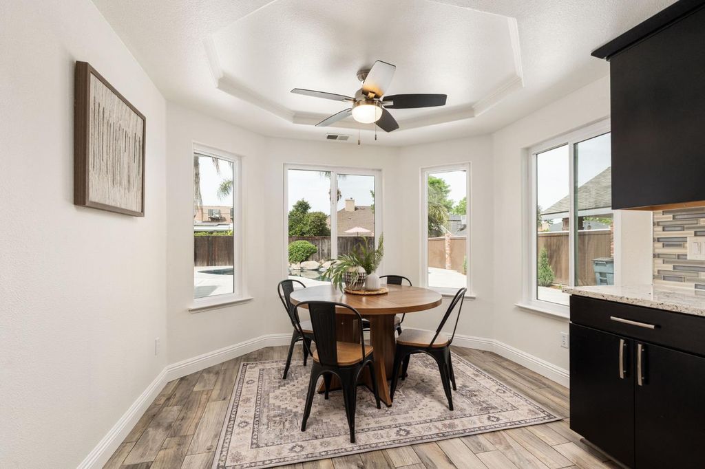 Image 24 of property listing at 2371 Sophia Lane, Kingsburg, CA 93631