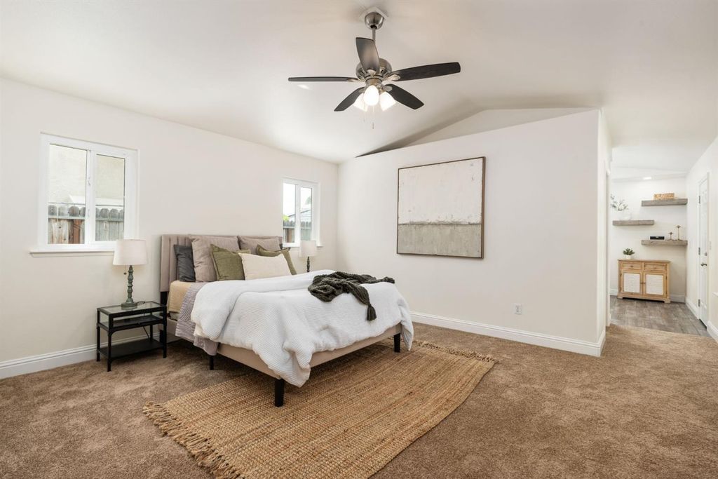 Image 30 of property listing at 2371 Sophia Lane, Kingsburg, CA 93631