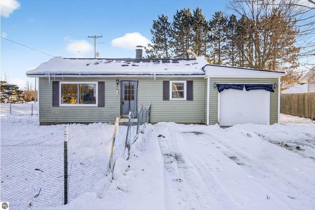 1901 Mary Street, Cadillac, MI 49601