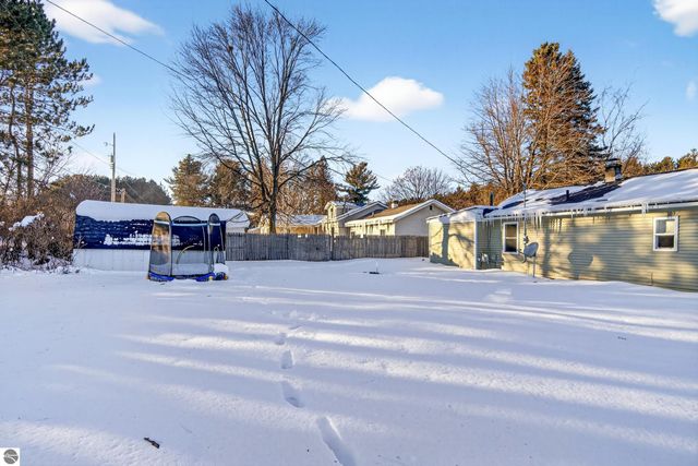 1901 Mary Street, Cadillac, MI 49601