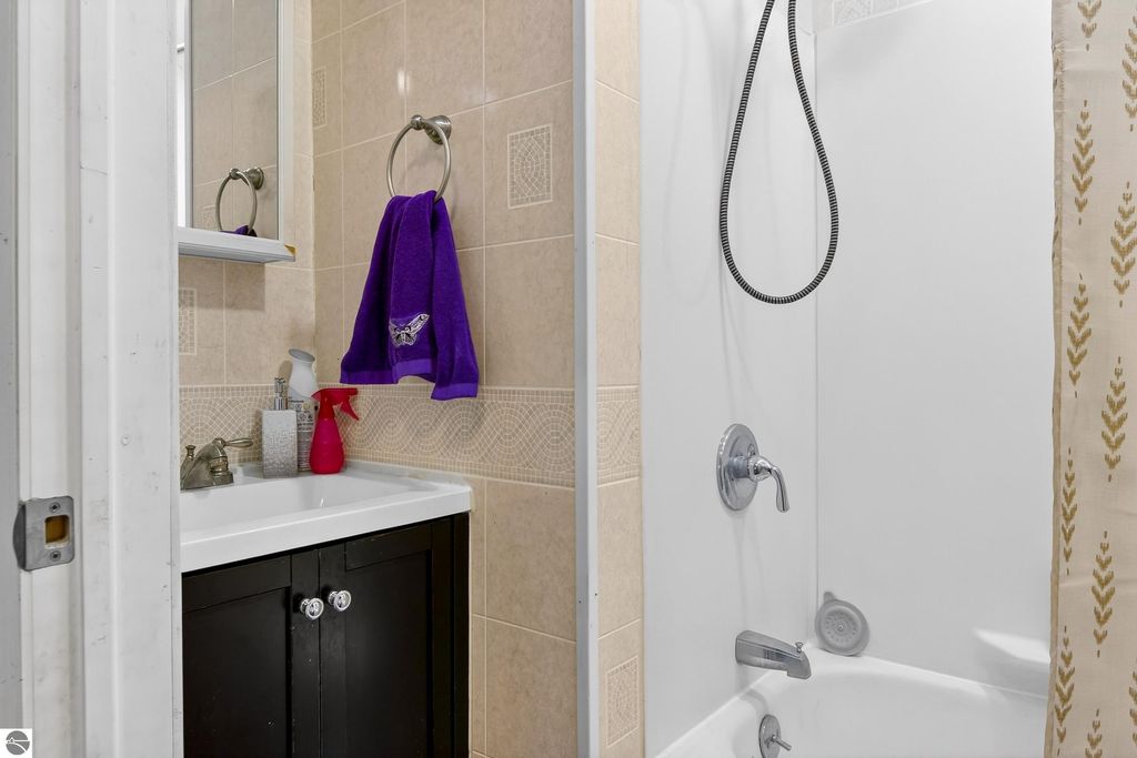 Image 12 of property listing at 1901 Mary Street, Cadillac, MI 49601