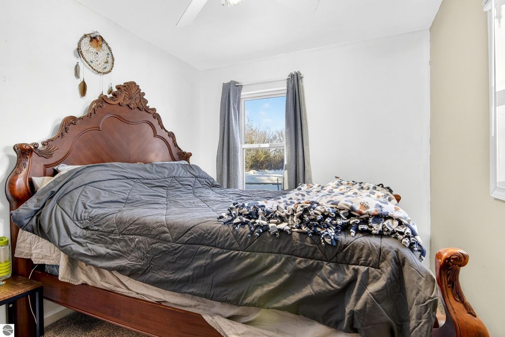 Image 9 of property listing at 1901 Mary Street, Cadillac, MI 49601