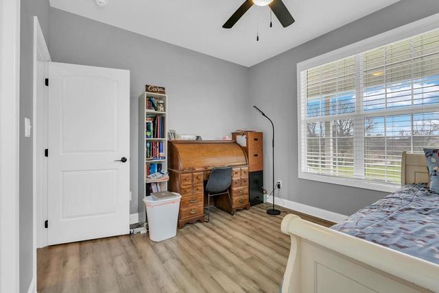 18 Faith Rae Blvd, Morrison, TN 37357